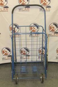 lot 26 image: LARGE BLUE SUPER SHOPPING CART ON WHEELS
