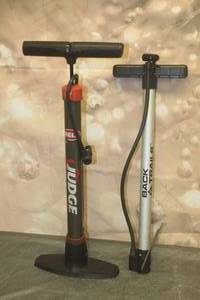 lot 30 image: BELL THE JUDGE BIKE FLOORAIR  PUMP & BACK TRAILS BIKE AIR PUMP