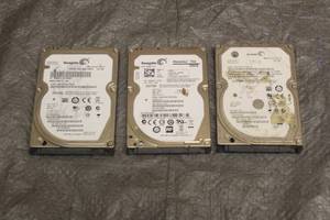 lot 96 image: TOTAL OF 3 SEAGATE HARD DRIVES , -500GB & 320GB