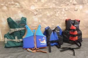lot 111 image: 4 ASSORTED YOUTHTOODLER WATER  SPORT LIFE JACKETS
