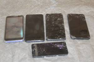 lot 116 image: 5 ASSORTED TOUCH SCREEN CELL PHONES
