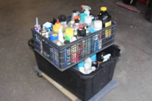 lot 146 image: GENEROUS AMOUNT OF CLEANING SUPPLIES AND MORE TOTES INCLUDED  SEE PICS