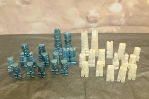 lot 150 image: VINTAGE AZTEC MARBLE HAND CARVED CHESS PIECES