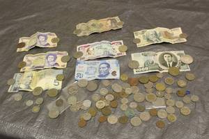 lot 175 image: LOT OF FOREIGN MONEY