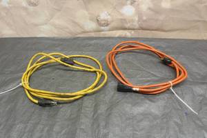 lot 182 image: 2 HEAVY DUTY 10FT INDOOROUTDOOR EXTENSION CORDS