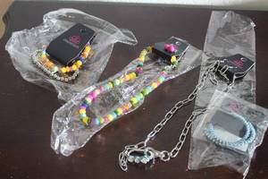 lot 193 image: 4PC NEW PAPARAZZI NECKLACE EARRING BRACLETS