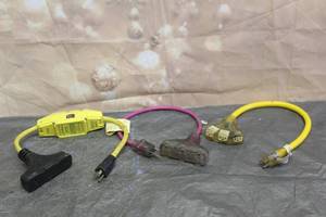 lot 16 image: TOTAL OF 3 PORTABLE GROUND FAULT CIRCUIT INTERRUPTERS POWER ADAPTER CORDS