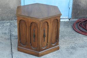 lot 24 image: MCM WOOD HEXAGONAL HIDDEN STORAGE END TABLE