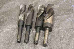lot 31 image: 4-PC HSS SILVER & DEMING TWIST DRILL BITS , 1 14, 1, 78 , 34
