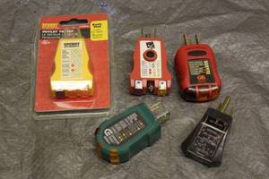 lot 45 image: TOTAL OF 5 ASSORTED BRAND OUTLET TESTERS