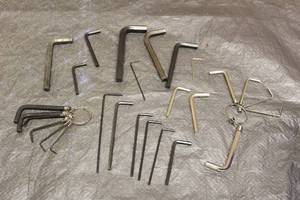 lot 47 image: LOT OF HEX KEYS
