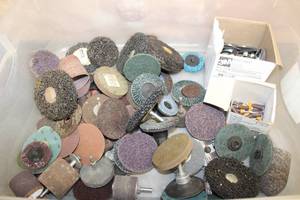 lot 60 image: GENEROUS AMOUNT OF  ASSORTED BRANDSIZE DISC  SEE PICS
