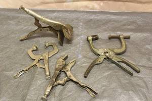 lot 85 image: TOTAL OF 4 ASSORTED VISE PLIERSAQUEEZE ACTION CLAMO  SEE PICS