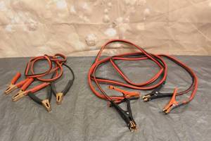 lot 104 image: TOTAL OF 2 SET OF JUMPER BOOSTER CABLES