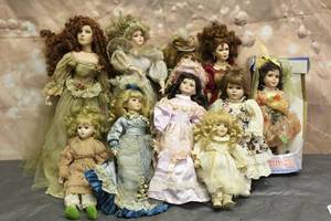 lot 113 image: TOTAL OF 10 VINTAGE ASSORTED PORCELAIN DOLLS  SEE PICS
