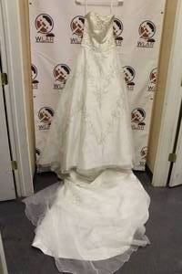 lot 114 image: MON CHERI STRAPLESS BRIDAL DRESS WITH TRAIN  SEE PICS