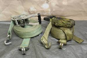 lot 128 image: TOTAL OF 2 HEAVY DUTY TIE DOWN STRAPS WITH HOOKS