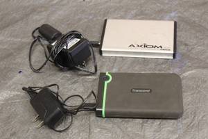 lot 141 image: TRANSCEND & AXIOM PORTABLE EXTERNAL HARD DRIVES  SEE PICS
