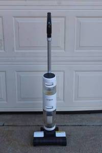 lot 163 image: TINECO COMPACT CORDLESS VACUUM & WASHER FW040100US  POWER ON  NEED POWER CORD