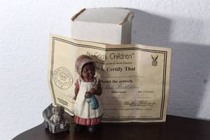 lot 180 image: VINTAGE MISS MARTHA ORIGINALS ALL GODS CHILDREN BONNIE & BUTTONS ITEM No. 1602 EDITION No.128
