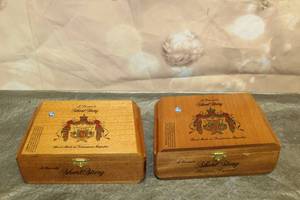 lot 4 image: TOTAL OF 2 ARTURO FUENTE SHORT STORY WOODEN CIGAR BOXES, MADE IN DOMINICAN REPUBLIC