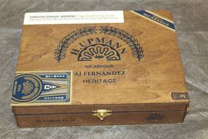 lot 27 image: H.UPMANN AJ FERNANDEZ HERITAGE WOOD CIGAR BOX , MADE IN NICARAGUA