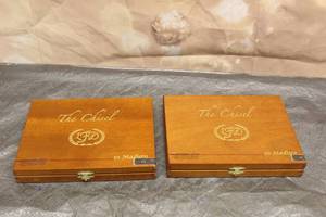 lot 85 image: TOTAL OF 2 THE CHISEL MADURO WOOD CIGAR BOXES , MADE IN DOMINICAN REPUBLIC