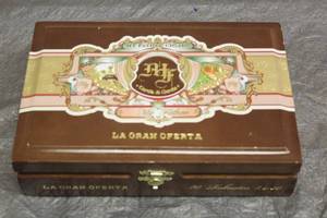 lot 14 image: MY FATHER GARCIA & GARCIA LA GRAN OFERTA ROBUSTOS WOOD CIGAR BOX 9,MADE IN NICARAGUA