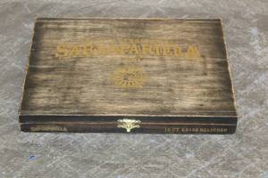 lot 93 image: SARSA PARILLA SENSEIS SENSATIONAL LAZONA WOOD CIGAR BOX , MADE IN NICARAGUA