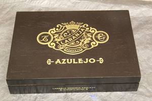 lot 102 image: ESPINOSA LARANJA RESERVEA AZULEJO ROBUSTO WOOD CIGAR BOX MADE IN SAN LOTANO