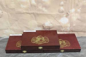 lot 129 image: 3 DEADWOOD TABACCO COMPANY FAT BOTTOM BETTY WOOD CIGAR BOXES