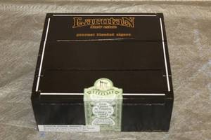 lot 135 image: LARUTAN DREW ESTATE IRISH HOPS WOOD CIGAR BOX MADE IN NICARAGUA