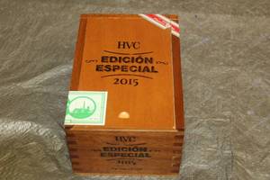 lot 139 image: HVC EDICION ESPECIAL 2015 WOOD CIGAR BOX MADE IN NICARAGUA