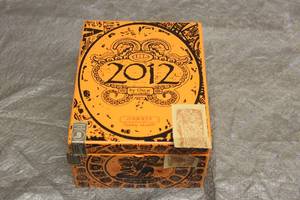 lot 145 image: OSCAR VALLA DARES COROJO SIXTY 2012 WOOD CIGAR BOX MADE IN HONDURAS
