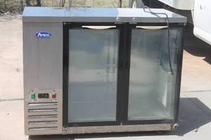 lot 10 image: ATOSA 48 GLASS DOORS BAR BAR COOLER , SBB48GGR ( TESTED & WORK )