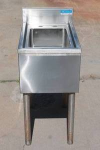 lot 32 image: BK RESOURCES UB4-21-1014HSS UNDERBAR DUMP SINK