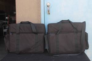 lot 77 image: TOTAL OF 2 BLACK INSULATED FOOD DELIVERY BAGS&nbsp