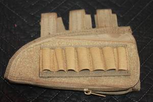lot 42 image: FOX TACTICAL RIFLE BUTT STOCK PADDED  CHEEK REST  SEE PICS