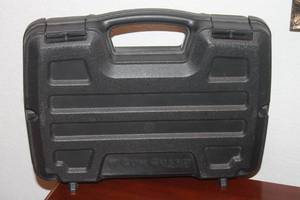 lot 45 image: PLANO GUN GUARD BLACK PISTOL  CARRY CASE