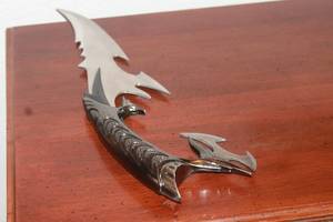 lot 53 image: EYE OF DRACOUS  14 KNIFE DAGGER WITH LEATHER SHEATH