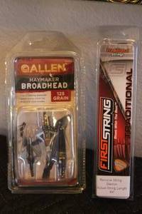 lot 55 image: ALLEN HAYMAKER BROADHEAD 125 GRAIN STAINLESS STEEL BLADES (2PC ) WITH FIRST STRING RECURVE 64 L DACRON STRING
