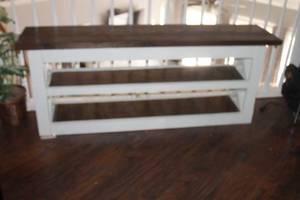 lot 109 image: THREE TIER FARMHOUSE CONSOLE TABLE ,67L X 16 X 28H