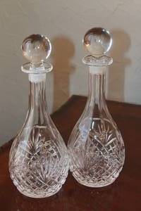 lot 123 image: TOTAL OF 2 VINTAGE CRYSTAL DECANTERS WITH STOPPERS  SEE PICS