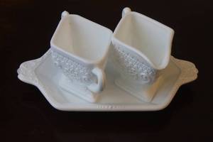lot 128 image: VINTAGE 3PC MILK GLASS CREAMER & SUGAR SET WITH 9 12 TRAY