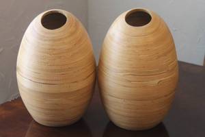 lot 137 image: TOTAL OF 2 BAMBOO NATURAL VASES  13 H