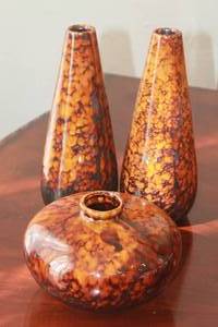lot 146 image: TOTAL OF 3PC BROWN SPECKLED GLAZE CERAMIC VASE