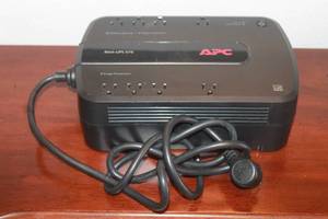 lot 201 image: APC BACK-UPS 575 BATTERY BACKUP & SURGE PROTECTOR