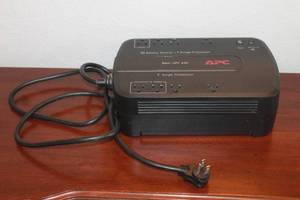 lot 202 image: APC BACK-UPS 600  BATTERY BACKUP & SURGE PROTECTOR