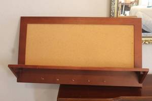 lot 208 image: WOOD FRAME CORK BOARD BULLETIN BOARD ORGANIZER SHELF WITH KEY HOOKS 33 L   SEE PICS