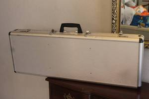 lot 217 image: SOURCE PACKAGING INC CASE DIVISION PROTECTIVE ALUMINUM STORAGE CASE  SEE PICS